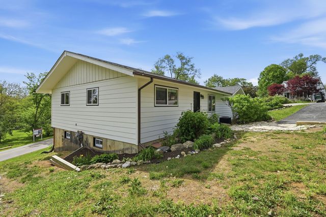 3624 Eastway Drive, Island Lake, IL 60042
