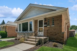 6334 N KILDARE Avenue, Chicago, IL 60646