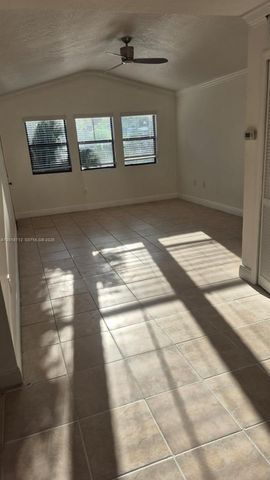 15581 SW 104th Ter 221, Miami, FL 33196