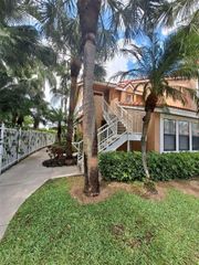 15581 SW 104th Ter 221, Miami, FL 33196