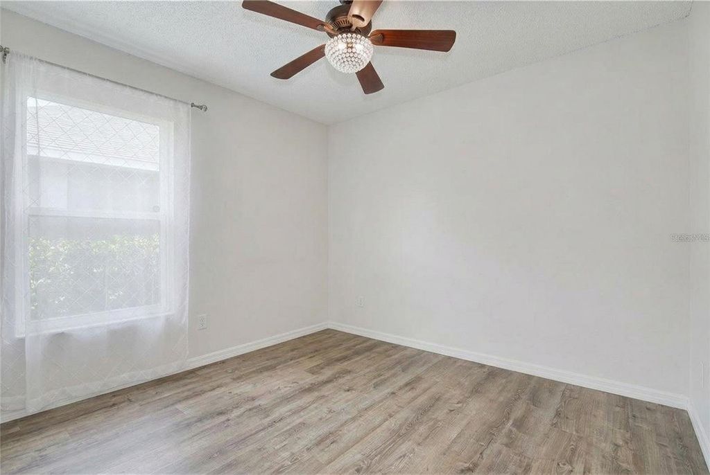 Image 8 of property listing at 4346 CYPRESS GLADES LANE, Orlando, FL 32824