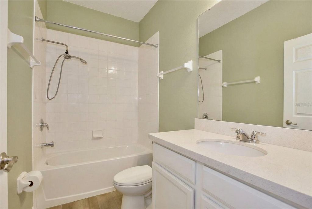 Image 10 of property listing at 4346 CYPRESS GLADES LANE, Orlando, FL 32824