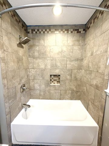 838 Potters Ln, Clarksville, TN 37040