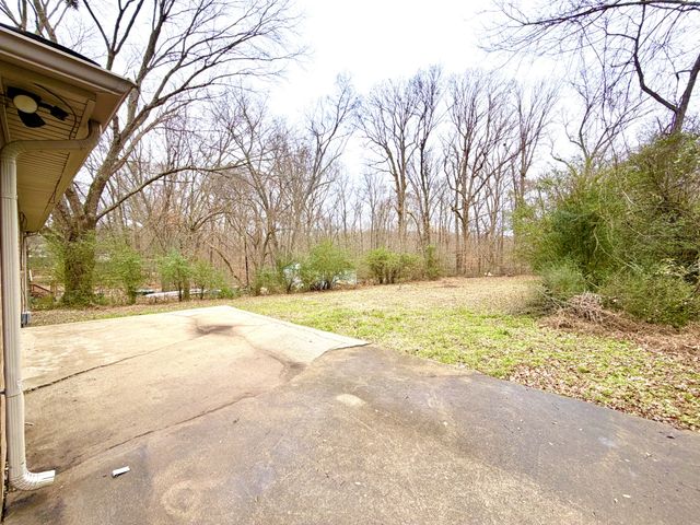 838 Potters Ln, Clarksville, TN 37040