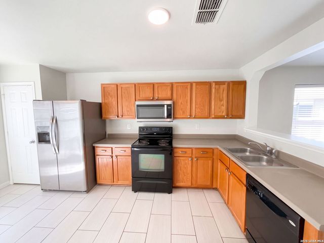 10914 RIVERA CV, San Antonio, TX 78249
