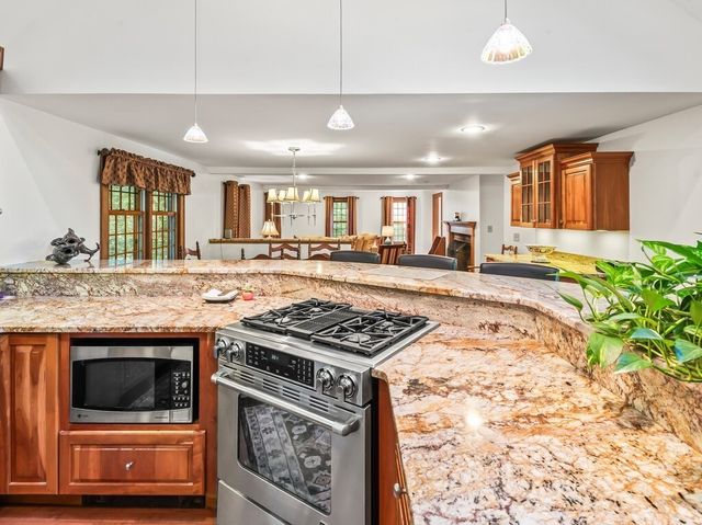 99 Coburn Rd, Berlin, MA 01503