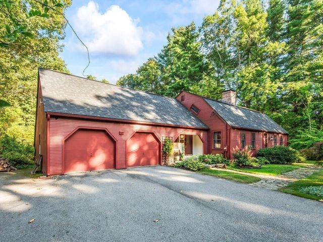 99 Coburn Rd, Berlin, MA 01503