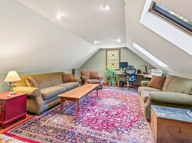 99 Coburn Rd, Berlin, MA 01503