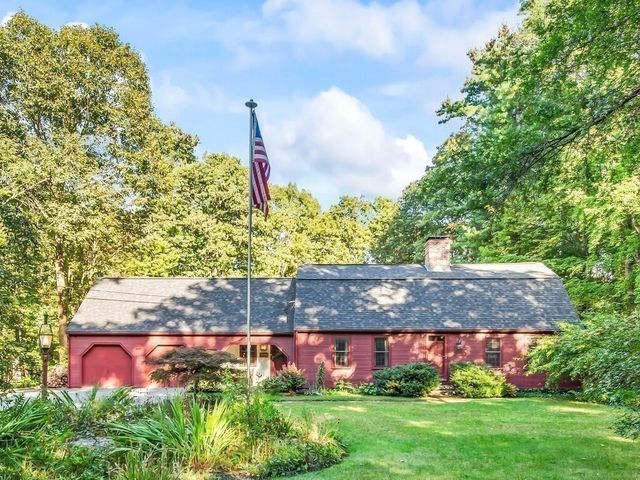 99 Coburn Rd, Berlin, MA 01503