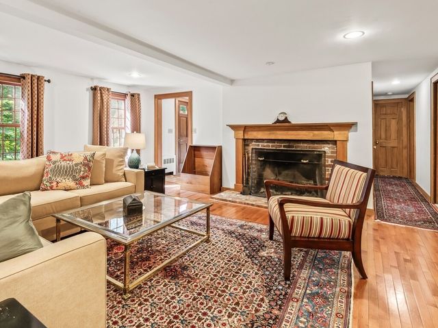 99 Coburn Rd, Berlin, MA 01503