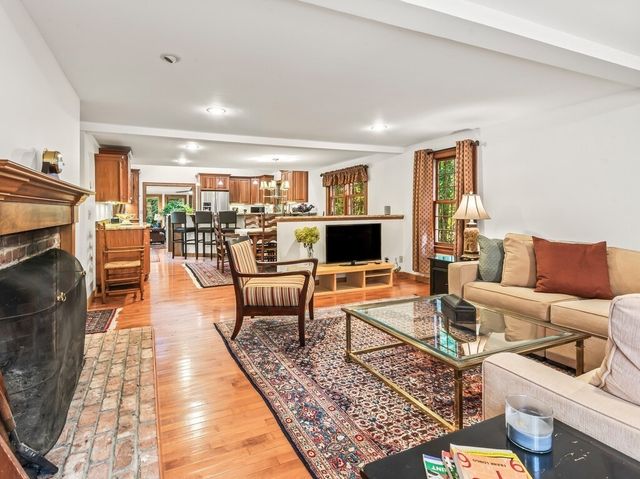 99 Coburn Rd, Berlin, MA 01503