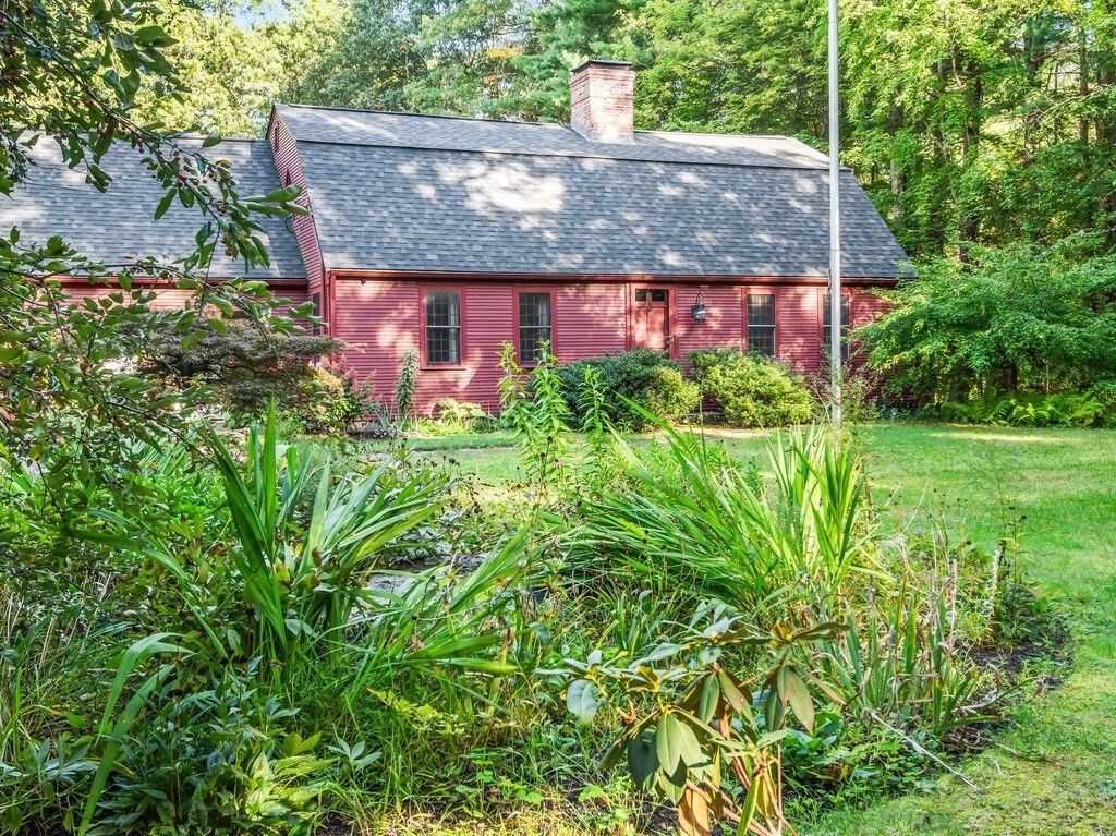 99 Coburn Rd, Berlin, MA 01503