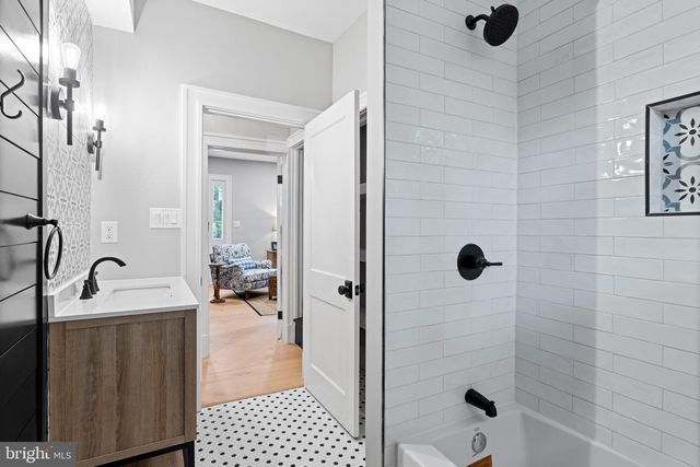 814 EDGEWOOD, Towson, MD 21286