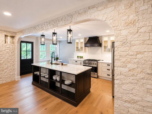 814 EDGEWOOD, Towson, MD 21286