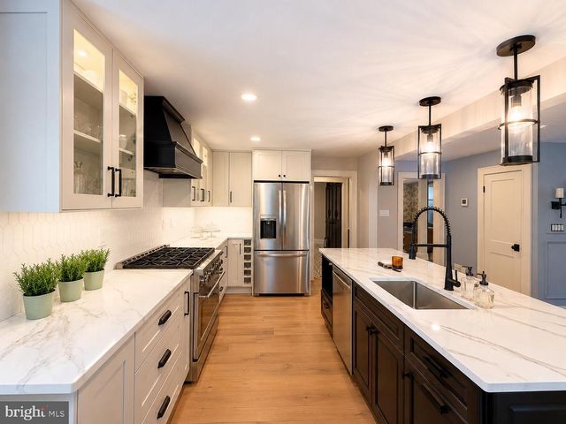 814 EDGEWOOD, Towson, MD 21286