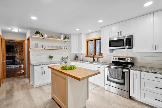 1 Burlington Road, Farmington, CT 06085