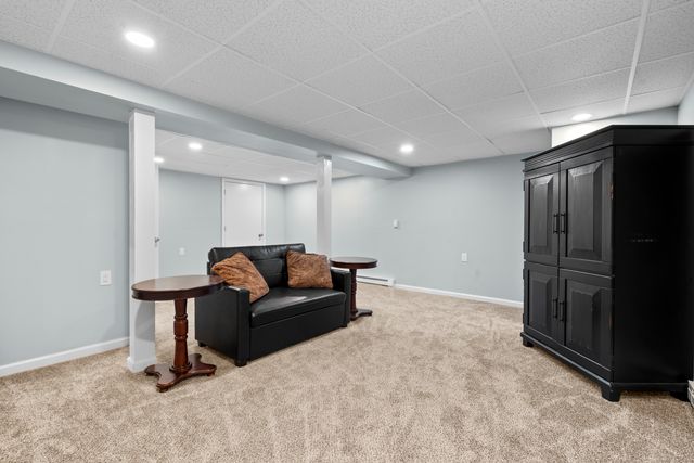 1 Burlington Road, Farmington, CT 06085