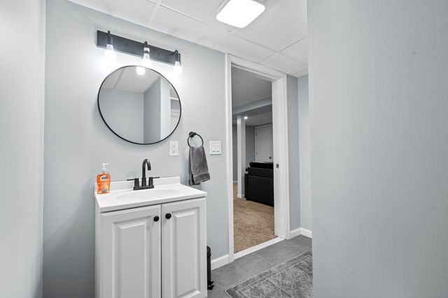 1 Burlington Road, Farmington, CT 06085