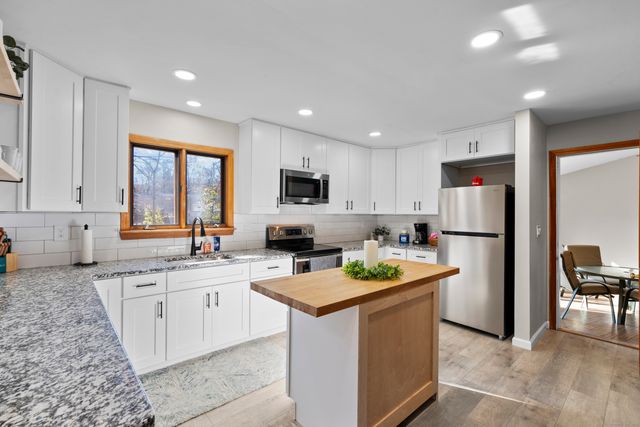 1 Burlington Road, Farmington, CT 06085