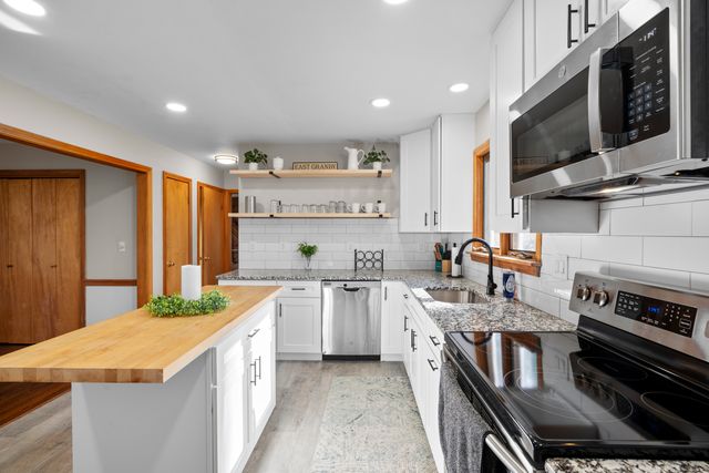 1 Burlington Road, Farmington, CT 06085