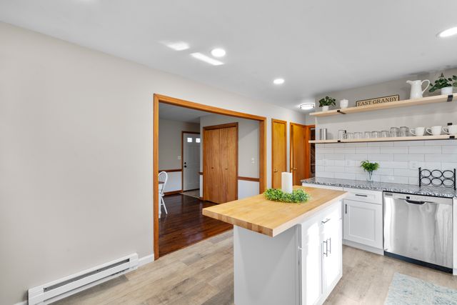 1 Burlington Road, Farmington, CT 06085