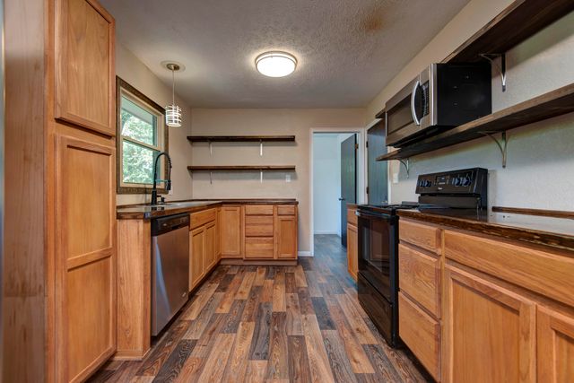 3719 South Ferguson Avenue, Springfield, MO 65807