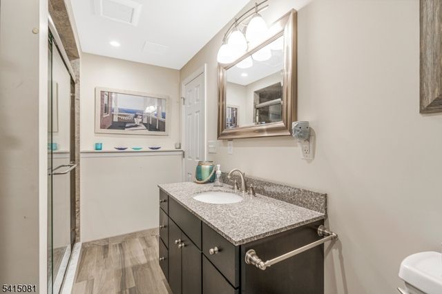 20 Hayward St, Bridgewater Twp., NJ 08805