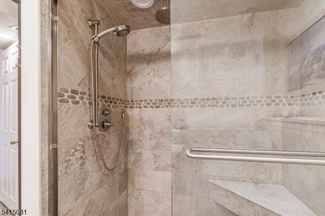 20 Hayward St, Bridgewater Twp., NJ 08805