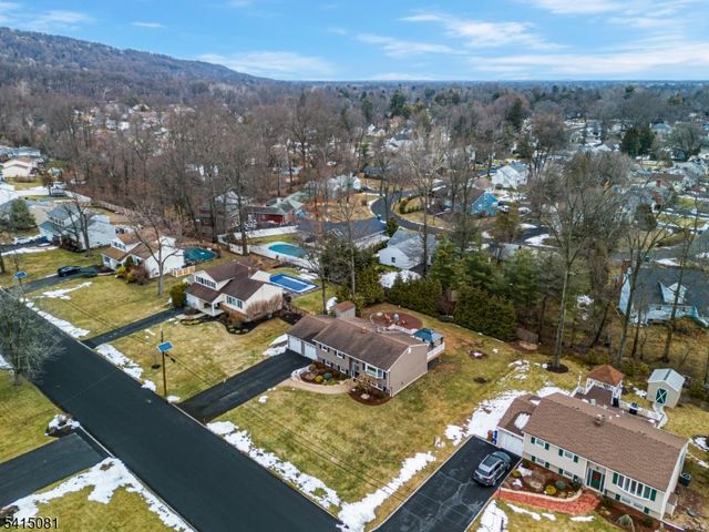 20 Hayward St, Bridgewater Twp., NJ 08805