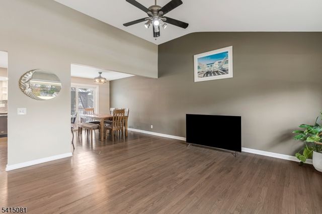 20 Hayward St, Bridgewater Twp., NJ 08805