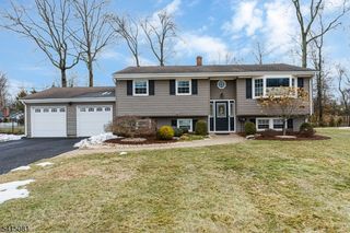 20 Hayward St, Bridgewater Twp., NJ 08805