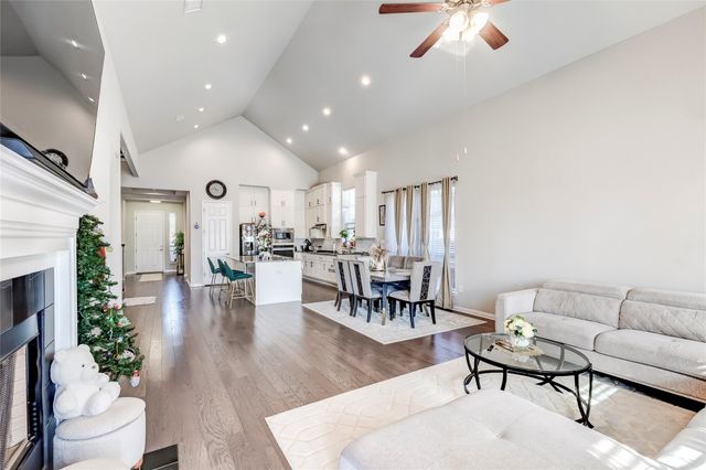 722 Kingston PL, Cedar Park, TX 78613