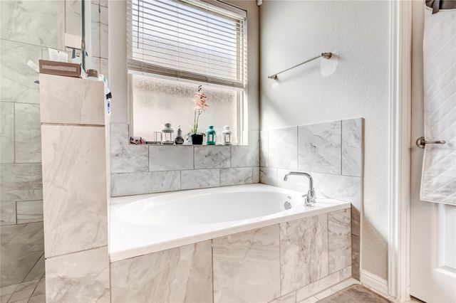 722 Kingston PL, Cedar Park, TX 78613