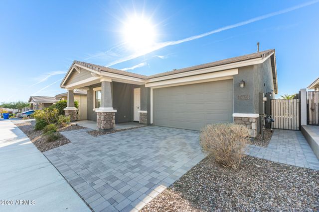 735 E MARBLEWOOD Way, Phoenix, AZ 85048