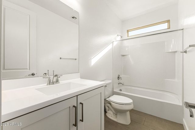 735 E MARBLEWOOD Way, Phoenix, AZ 85048