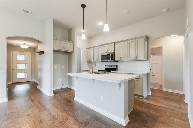 15733 Gunnison Drive, Edmond, OK 73013