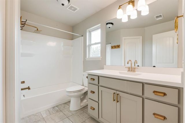 15733 Gunnison Drive, Edmond, OK 73013