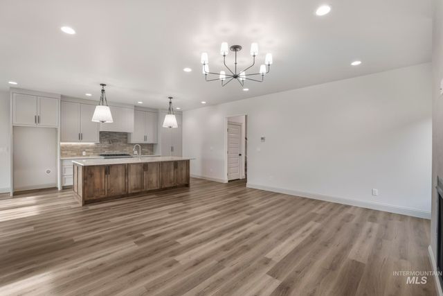 635 Canyon Crest Drive W., Twin Falls, ID 83301