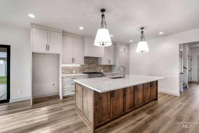 635 Canyon Crest Drive W., Twin Falls, ID 83301