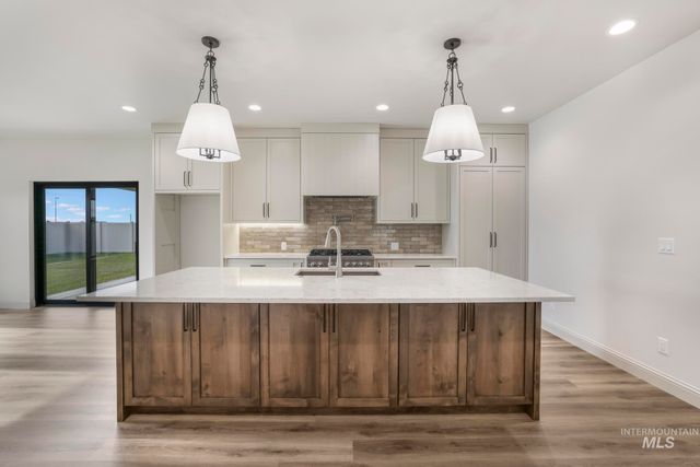 635 Canyon Crest Drive W., Twin Falls, ID 83301