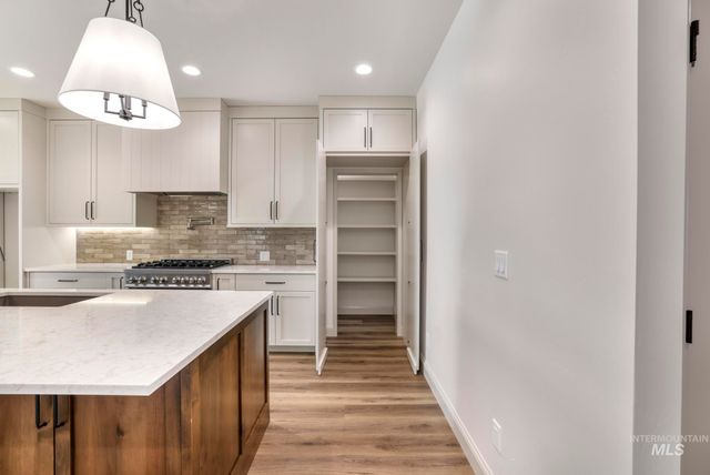 635 Canyon Crest Drive W., Twin Falls, ID 83301