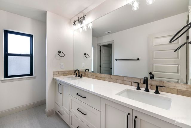 635 Canyon Crest Drive W., Twin Falls, ID 83301