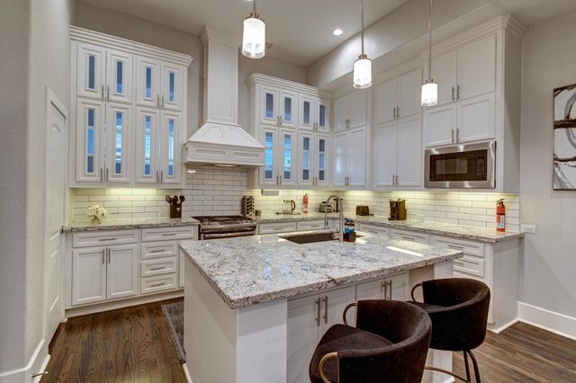 2020 Mcgowen Street M, Houston, TX 77004