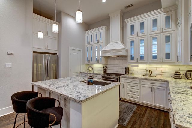 2020 Mcgowen Street M, Houston, TX 77004