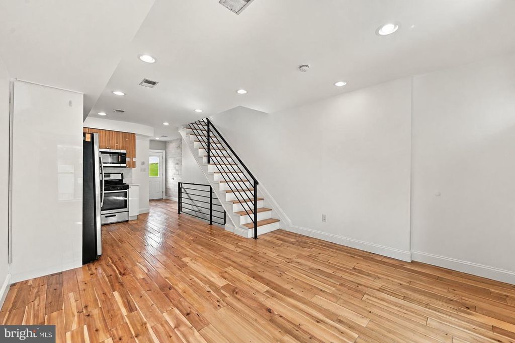 2321 GERRITT ST, PHILADELPHIA, PA 19146 — photo 4