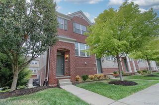 27976 Hopkins Drive, Novi, MI 48377