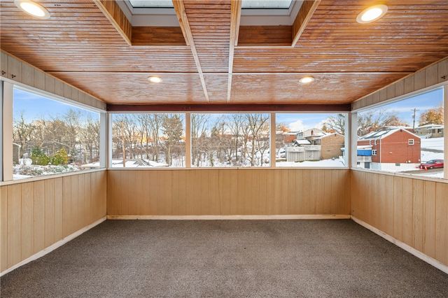 1375 Edgewood Dr, West Homestead, PA 15120