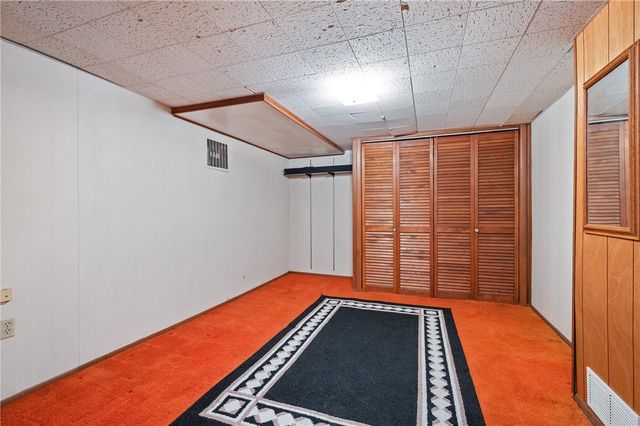 1375 Edgewood Dr, West Homestead, PA 15120