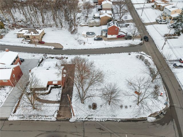 1375 Edgewood Dr, West Homestead, PA 15120