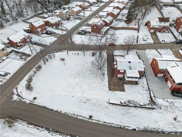 1375 Edgewood Dr, West Homestead, PA 15120